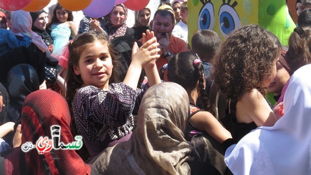 كفرقاسم – فيديو: بساتين الامل, السلام , والمحبة تحتفل بعيد الام على انغام عمو انس وجوقته ..
